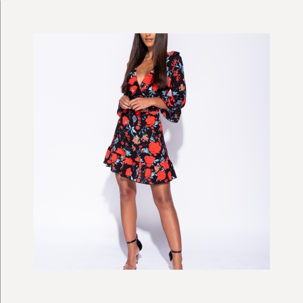 Chloe Floral Romance Wrap Dress - Picture 7 of 8
